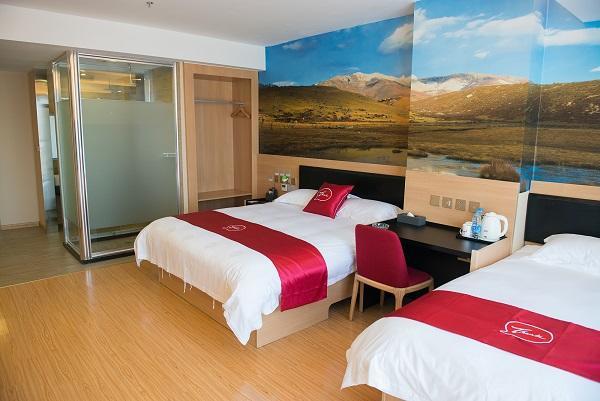 Thank Inn Plus Hotel Sichuan Neijiang Hongxing Red Star Macalline Exteriör bild