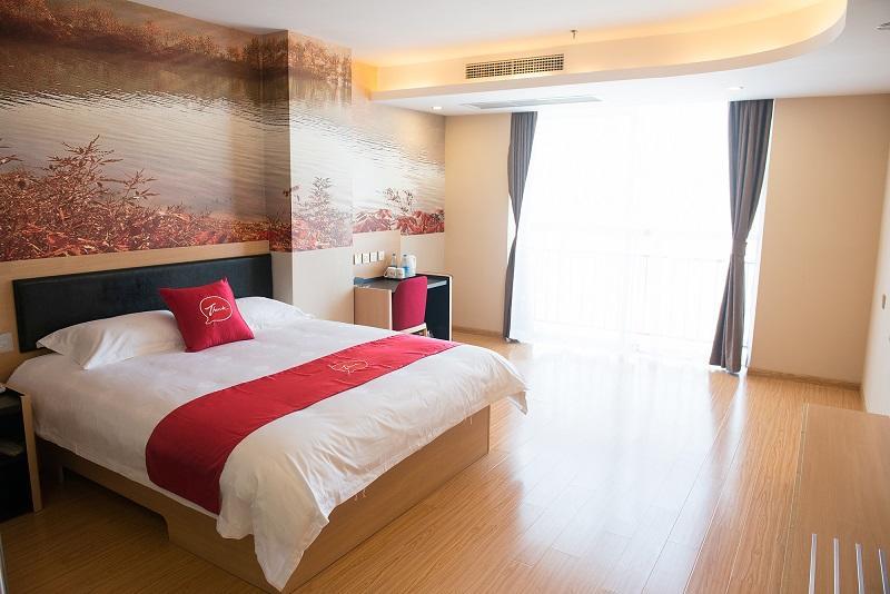 Thank Inn Plus Hotel Sichuan Neijiang Hongxing Red Star Macalline Exteriör bild